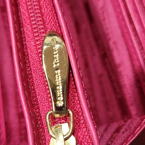 Samantha Thavasa Pink Long Leather Zippy Wallet - Picture 13 of 15